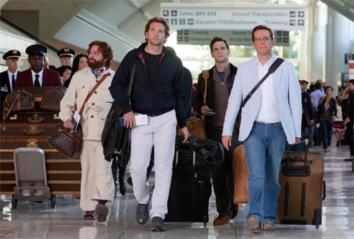 Bradley Cooper, Ed Helms Zach Galifianakis in THE HANGOVER PART II